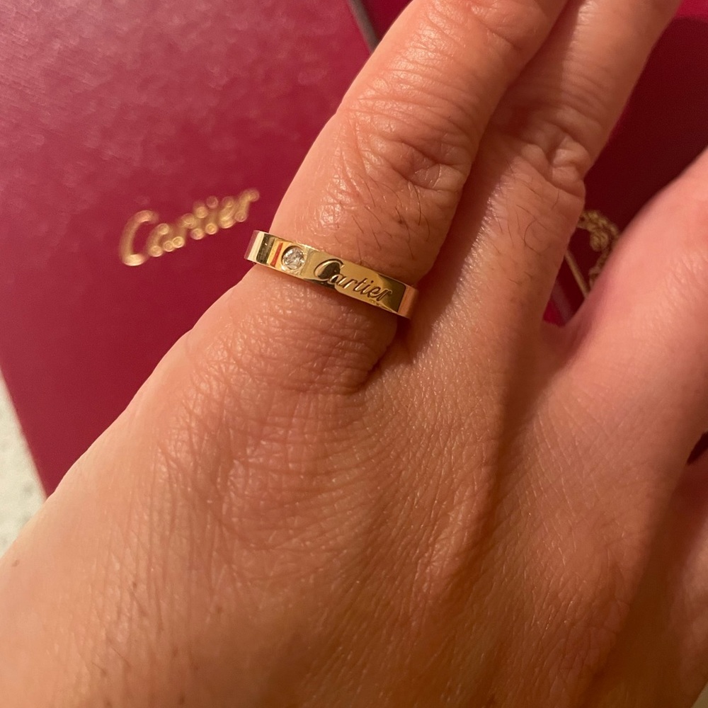 OH, WELL: it’s Cartier C De wedding ring - Picture 5 of 6